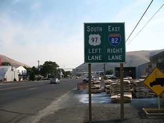 Main Street leaves the city of Union Gap at a wye interchange with a connector ramp to I-82/U.S. 12 east. Main Street otherwise spans a Washington Central Railroad line and merges with U.S. 97 en route to Parker.
