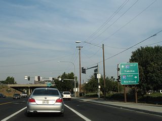 Interstate 82 travels south through Union Gap into Yakima Valley on the 70 mile drive to Richland (via Interstate 182).