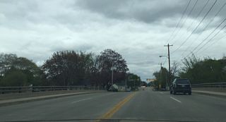 Crossing the East River, Mason Street reaches the Oak Grove and Starlite neighborhoods.