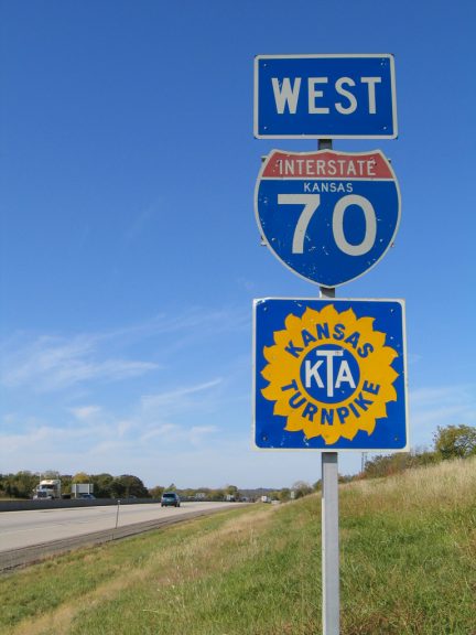 I-70/Kansas Tpk west - Bonner Springs