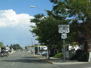 Another U.S. 20-26 Business-87 shield assembly is found on eastbound First Street. Again, Business Loop I-25 is not signed.