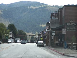 Entering downtown Jackson, U.S. 189 ends, having reached its northern terminus. Eastbound U.S. 26 and northbound U.S. 89-191 turn left (north) to continue toward Grand Teton National Park and Yellowstone National Park. Prior to entering Yellowstone, U.S. 26 will turn southeast at Moran Junction to cross Togwotee Pass (elevation 9,544 feet) along with U.S. 287 to serve Dubois, Crowheart, and Riverton/Lander in Fremont County.