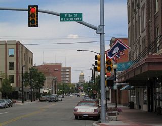 Capitol Avenue travels nine blocks between 15th Street and 24th Street one block west of Central Avenue (southbound Business Loop I-25, U.S. 85, and Business U.S. 87). At the intersection of Capitol Avenue and 24th Street is the Wyoming state capital building. The state capitol occupies four blocks, and Capitol Avenue resumes in a northwesterly direction at 26th Street. Here, northbound Capitol Avenue reaches Lincolnway (Business Loop I-80 and U.S. 30 or 16th Street).